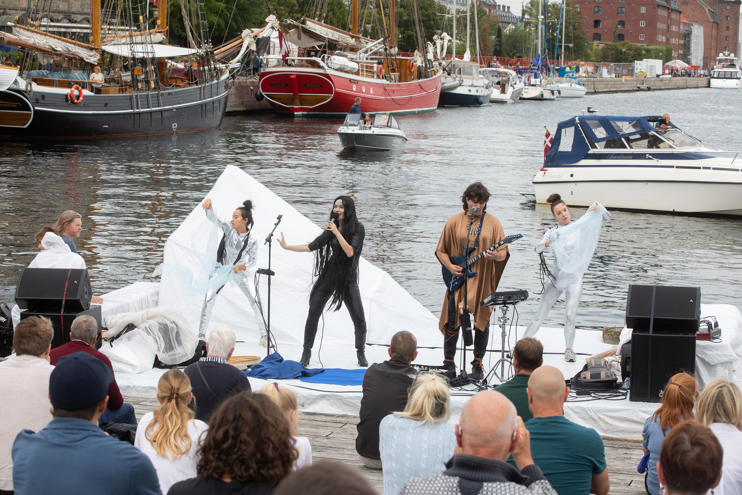 INUANIMA optræder til Copenhagen Harbour Parade