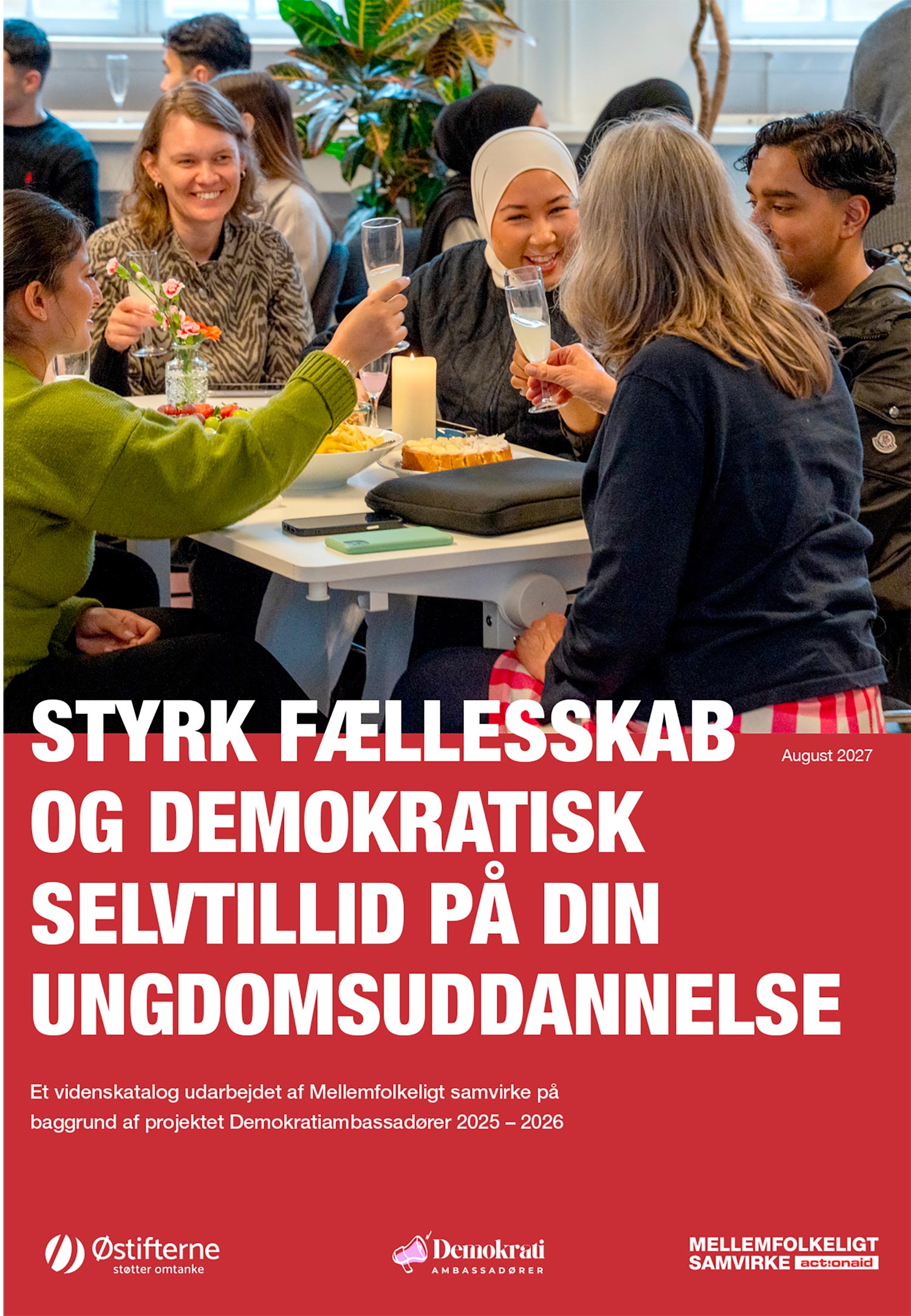 Forsiden til rapporten 'Styrk fællesskab og demokratisk selvtillid på din ungdomsuddannelse'