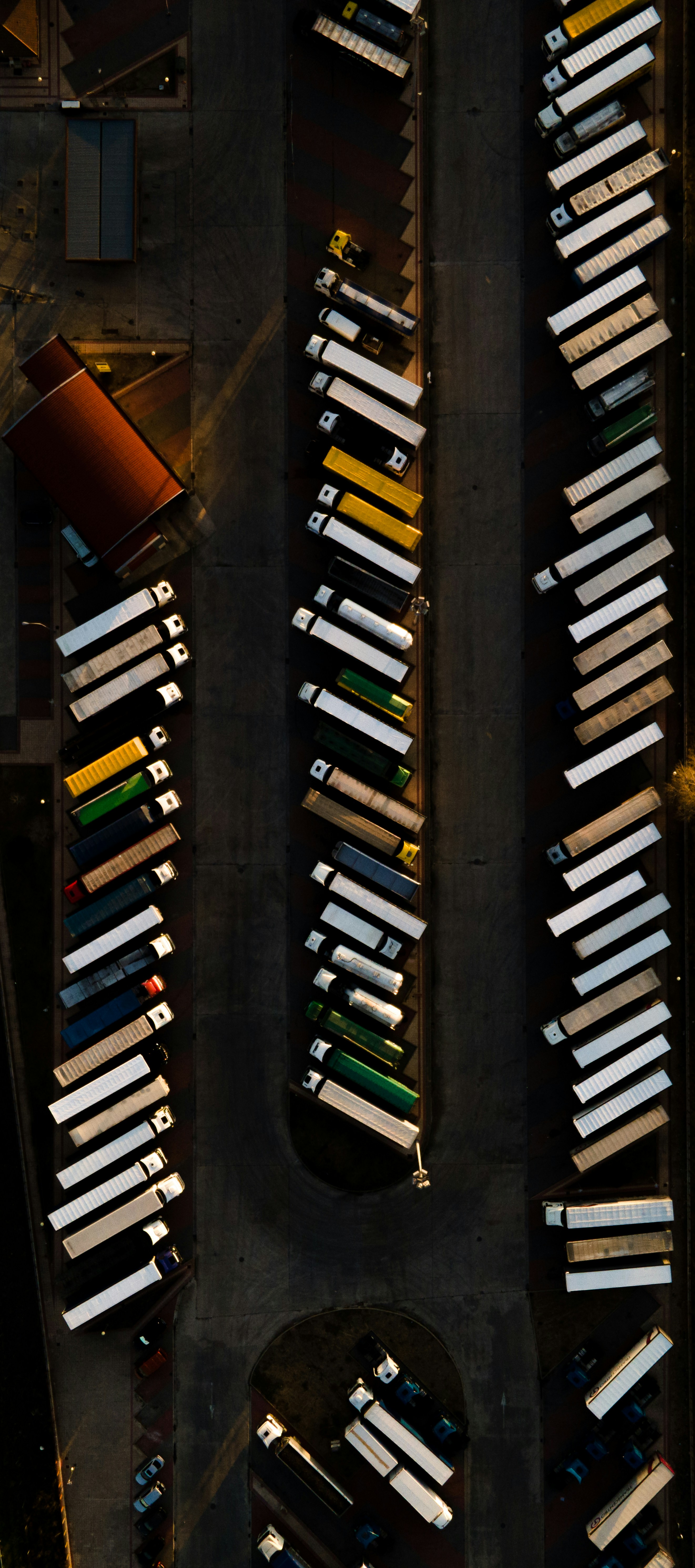 carlos del cura 4ju 6qZHNPY unsplash