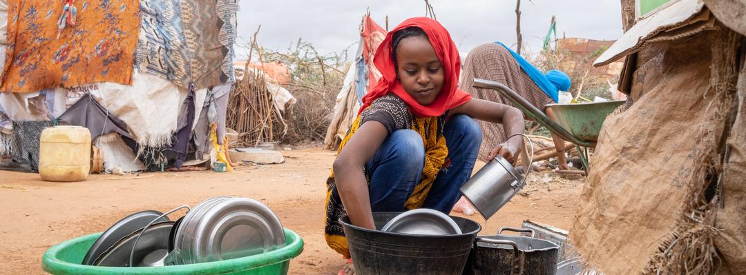 11-årig pige, der bor i en lejr for internt fordrevene i Togdheer-regionen, Somaliland, sammen med sine søskende og mor.